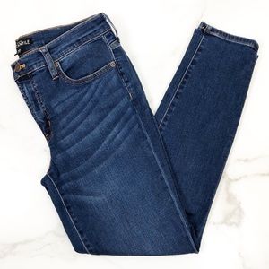 J Crew Midrise Skinny Jean in Rockaway Wash W30L28